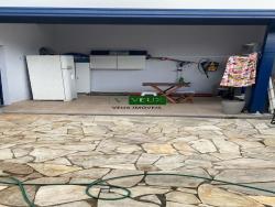 Sobrado para Venda em Caraguatatuba - 5