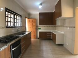 Casa para Venda em Caraguatatuba - 3