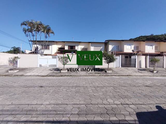 #1044 - Casa para Venda em Caraguatatuba - SP - 2