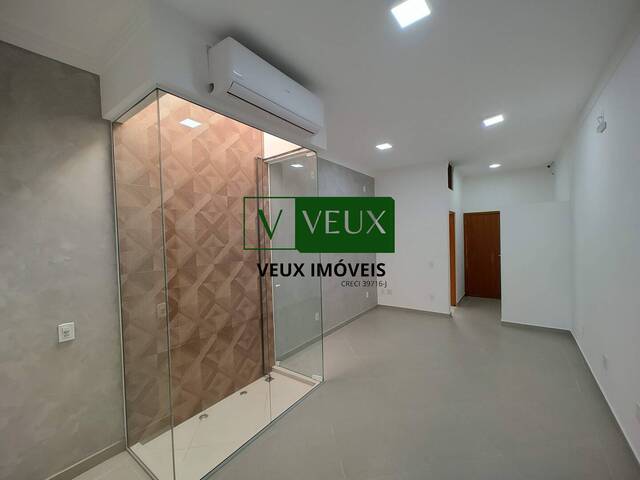 Sala para Venda em Caraguatatuba - 3