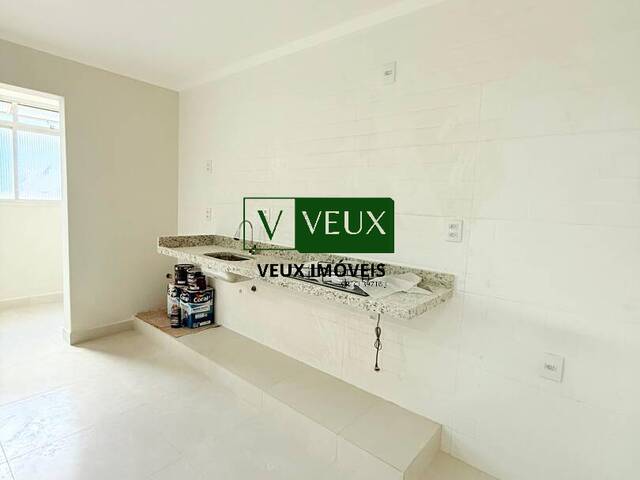 Apartamento para Venda em Caraguatatuba - 2