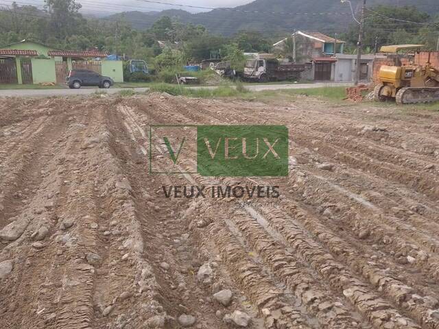 Terreno para Venda em Caraguatatuba - 2