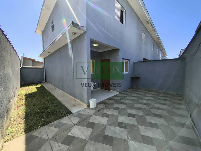 Casa para Locação em Caraguatatuba - 2