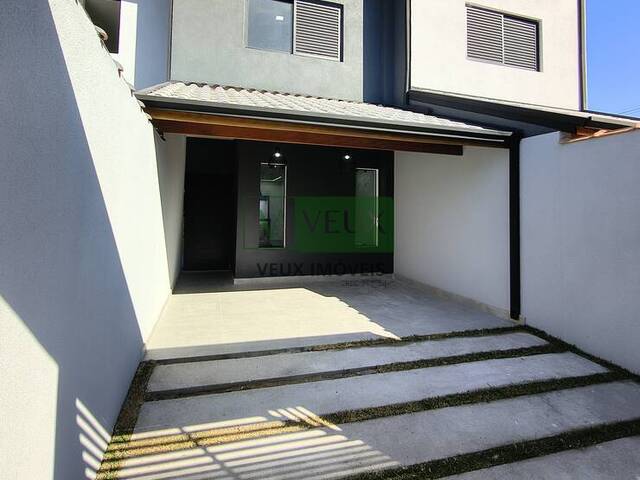 #1282 - Casa para Venda em Caraguatatuba - SP - 2
