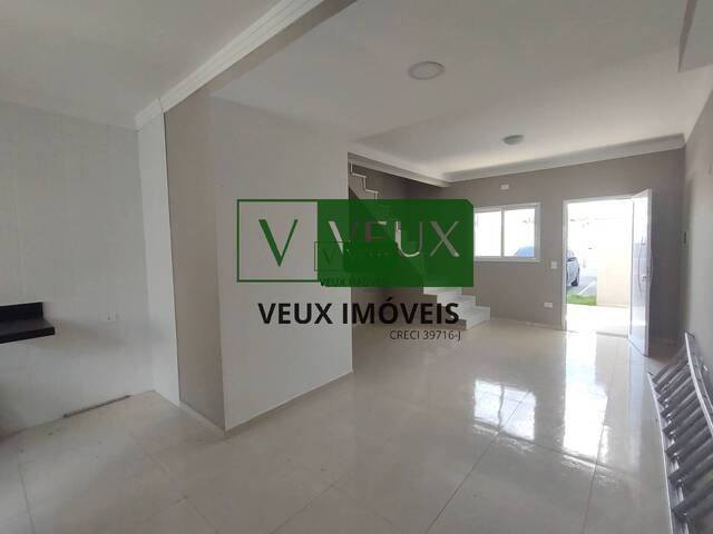 Casa para Locação em Caraguatatuba - 2