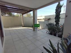 Sobrado para Venda em Caraguatatuba - 5