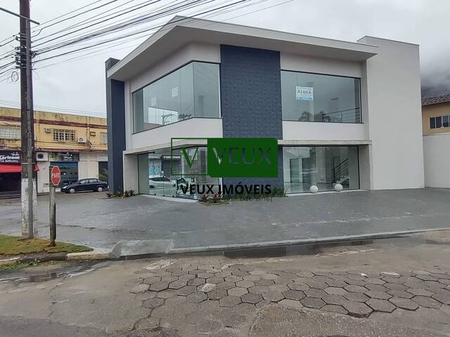 Ponto Comercial para Locação em Caraguatatuba - 2